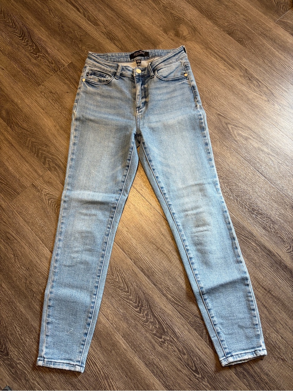 Judy Blue Light Blue High-Rise Skinny Jeans